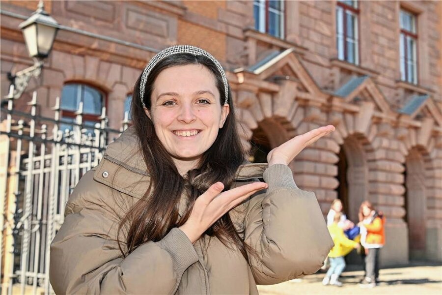 Krieg brachte sie wieder nach Deutschland: Ukrainerin in Rochlitz sieht zweite Chance - Marharyta Komar, Lehrerin aus der Ukraine, unterrichtet am Rochlitzer Johann-Mathesius-Gymnasium ukrainische Kinder. Sie sagt: "Es macht mir jeden Tag Spaß, in die Schule zu gehen. Ich fühle mich wohl und willkommen."  
