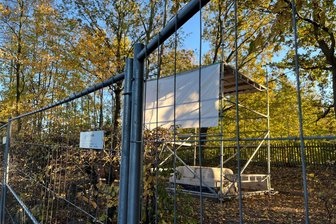 Kriegerdenkmal in Lichtenau: Am Volkstrauertag soll es stehen - Bauarbeiten am Kriegerdenkmal in Oberlichtenau: Zum Volkstrauertag am 17. November soll alles fertig sein.