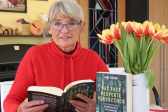 Krimi, Kunst und Kinderspiele – Was die Nacht der Bibliotheken im Erzgebirge bietet - Gabi Thieme ist am Freitag zu Gast bei der Nacht der Bibliotheken in Schwarzenberg.