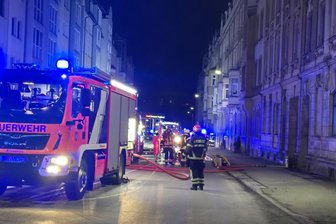 Kripo zu Kellerbränden in Plauen: Anhaltspunkte für Serien-Brandstifter verdichten sich - Erst am Sonntagmorgen hatte es wieder in einem Haus in der Trockentalstraße gebrannt.