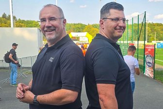 Krisengipfel zur Zukunft der Plauener Straßenbahn: Diesen ersten Schritt haben Landrat Hennig und OB Zenner vereinbart - Sollen bis zum Frühjahr eine Lösung für die Plauener Straßenbahn erarbeiten: OB Steffen Zenner und Landrat Thomas Hennig (rechts, beide CDU).