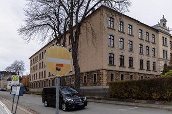 Kritik an geplanter Verkehrsführung an Geyers Schule - Die Stadt Geyer hatte schon ab November eine neue Verkehrsführung auf der Hieronymus-Lotter-Straße und der Lindenstraße geplant. Das musste wegen Bedenken im Hinblick auf Busse zurückgestellt werden. 
