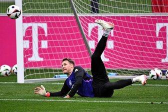 Krönung nach dem Beinbruch: Manuel Neuer wieder die Nummer eins im deutschen Tor - „Absolute Weltklasse in allen Bereichen“: Bundestrainer Julian Nagelsmann erklärte Manuel Neuer zur Nummer eins im deutschen EM-Tor.