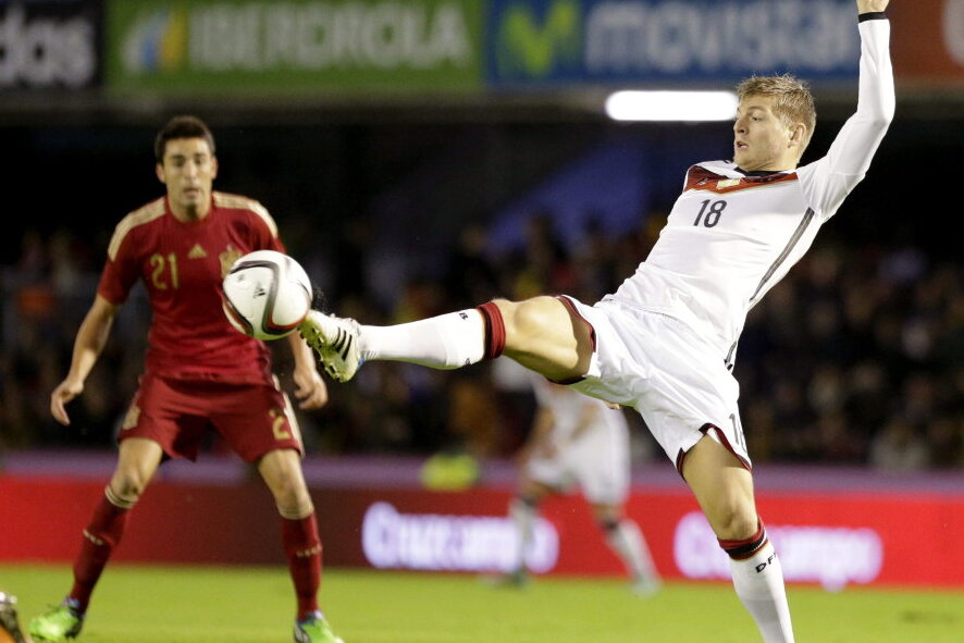 Kroos schießt DFB-Rumpfelf im Dauerregen von Vigo zum 1:0-Sieg - 