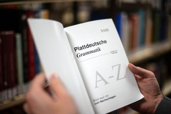 "Kuddelmuddel" ist plattdeutsches Wort des Jahres - Auch Plattdeutsch hat seine Regeln. (Symbolbild)