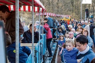 Küchwald: 2000 Schokohasen bei der Parkbahn -