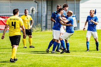 „Kühe, Schweine, LSV“: Großhartmannsdorfer Kicker „verspeisen“ nach dem Teamfrühstück den BSC Freiberg II - Während die Freiberger ratlos agierten, durften die Großhartmannsdorfer schon in der ersten Hälfe dreimal jubeln.