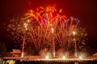 Kühnhaide: Feuerwerk und Musik verschmelzen zu eindrucksvollem Spektakel -