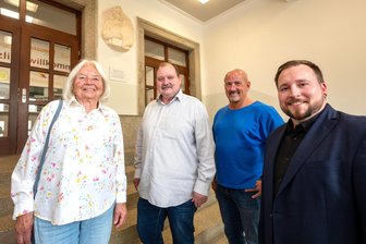 Künstler-Witwe verschenkt Büste Lessings an das gleichnamige Plauener Gymnasium - 