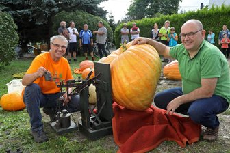Kürbisfest Reichenbach: Wer kocht die schmackhafteste Kürbissuppe? - Am Sonntag um 14.30 Uhr beginnt das Wiegen beim Kürbisfest in Reichenbach.