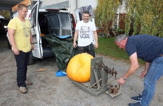Kürbiswettbewerb in Blankenhain: Mit 115 Kilo zum Sieg -