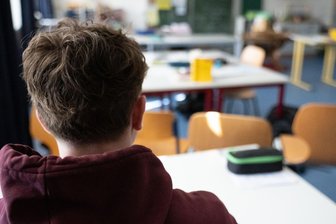 Kürzungen bei Schulsozialarbeit im Landkreis Zwickau - Schulleiterin fühlt sich alleingelassen - Schulen, die seit vielen Jahren Sozialarbeiter haben, verlieren diese nun teilweise. Dabei gibt es eigentlich mehr Probleme als in der Vergangenheit.