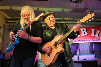 Kultband „RB II“ spielt beim Hexenfeuer in Hohenstein-Ernstthal - Beim Hexenfeuer des Feuerwehrvereins spielt die Kultband „RB II“.