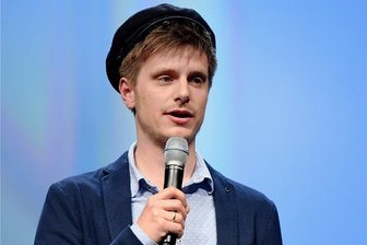 Kultur auf allen Wellen: ARD startet am Samstag ihr Radiofestival - Moritz Neumeier - Kabarettist