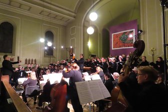 Kulturerlebnis in Werdau: Musiker, Chor und Solisten gestalten Passionskonzert - Zum 12. Mal lädt das Collegium Musicum zum Passionskonzert ein, diesmal in die Bonifatiuskirche.