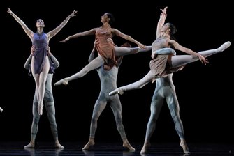 Kulturhauptstadt tanzt schon wieder: Nach Tango kommt „Tanz Moderne Tanz“ - Das Bayerische Junior Ballett München eröffnete mit dem Stück „Nacht auf dem kahlen Berge“ die diesjährige Festivalausgabe „Tanz Moderne Tanz“ im Chemnitzer Opernhaus.