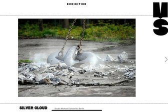 Kulturhauptstadtjahr in Chemnitz: Gibt es ein neues Purple Path-Kunstwerk für Zschopau? - Ein Foto der Performance von 2016 auf der Homepage des Objektkünstlers Michael Sailstorfer.