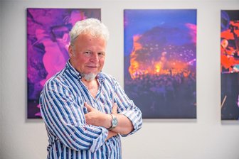 Kulturhaus in Aue sucht neuen Leiter: Was der alles mitbringen muss - Uwe Schreier ist Leiter des Kulturbetriebs des Erzgebirgskreises. Zu diesem gehört auch das Kulturhaus in Aue, für das nach einem neuen Leiter gesucht wird.