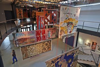 Kulturpalais Lichtenstein: Abschied von den „Fliegenden Teppichen“ - Eine beeindruckende Ausstellung war in den vergangenen Monaten im Foyer des Lichtensteiner Kulturpalais zu sehen.