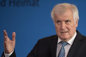 Kulturschaffende fordern Seehofers Rücktritt - Horst Seehofer (CSU), Bundesminister für Inneres, Heimat und Bau.