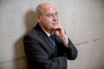 Kundgebung in Chemnitz mit Gregor Gysi - Gregor Gysi - Politiker Die Linke