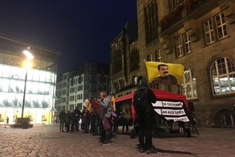 Kundgebung vorm Chemnitzer Rathaus - 