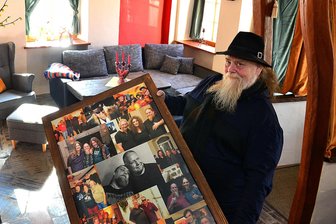 Kuno belebt den Ratskeller Hainichen mit Schotten, Louisiana und Cash - Steffen „Kuno“ Kunze hat die Kneipe „Eigenartig“ umgebaut, hier kann man sich einmieten. Konzerte in Hainichen veranstaltet er weiter im Ratskeller.
