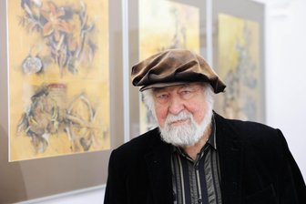 Kunst begleitet die Therapie: Hainichener Künstler Leo Lessig stiftet DRK Werke - 