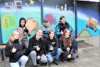 Kunst beim Warten auf den Bus -