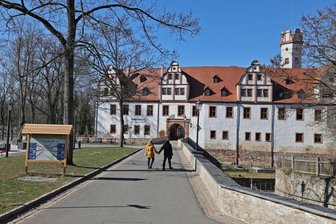 Kunst-Duo stellt in Glauchauer Galerie aus - Die Galerie „Art Gluchowe“ befindet sich im Schloss Forderglauchau.