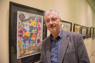 Kunst trifft Lyrik: Das ist die neue Ausstellung eines Plaueners in Bad Elster - Künstler Ralph Kunzmann (im Bild) zeigt mehrere Kunstwerke im königlichen Kurhaus in Bad Elster.