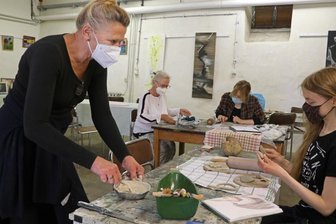Kunstwerkstatt mit Masken -