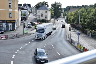 Kurios: Plötzlich mehr Bürger vom Straßenlärm in Reichenbach betroffen - Die Reichsstraße/B 94 am Abzweig Altstadt gehört zu den hochfrequentierten Straßenabschnitten der Stadt Reichenbach.
