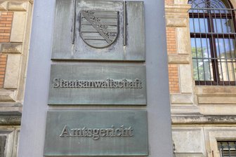 Kurioser Prozess um zu laute Musik in Werdauer Freikirche: Pfarrer nach zehn Minuten Verhandlung freigesprochen - Am Amtsgericht Zwickau wurde am Montag wegen eines sogenannten Siegelbruchs verhandelt.
