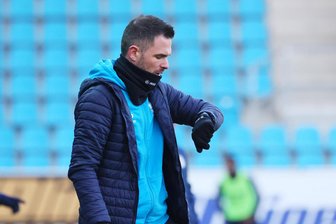 Kuriosum in der Regionalliga: Chemnitzer FC darf zum Saisonabschluss aus der Reihe tanzen - Nein, CFC-Trainer Benjamin Duda hat sich nicht verguckt: Sein Team darf am letzten Spieltag schon eher spielen als alle anderen.