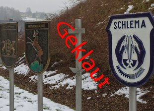 Kurort verliert etwas an Glanz - 
              <p class="artikelinhalt">Da waren's nur noch drei: Das sächsische Wappen ist dieser Tage verschwunden. </p>
            