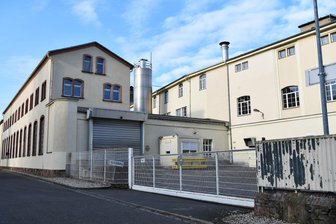 Kurz vor dem Aus der Papierfabrik: Schoeller-Chef besucht überraschend Werk und Bürgermeister - Die Papierfabrik Penig der Felix Schoeller GmbH & Co. KG wird geschlossen.