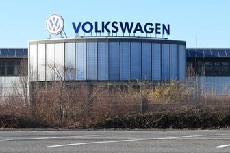 Kurzarbeit im Motorenwerk von Volkswagen verlängert - Alles ruht im VW-Motorenwerk. Die zunächst bis Freitag angesetzte Kurzarbeit soll nun bis kommende Woche dauern.