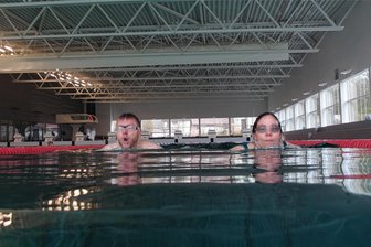 Kurzzeittarif in Zwickauer Hallenbädern wird wieder eingeführt - Wer nur kurz in der Glück-Auf-Schwimmhalle seine Bahnen ziehen will, kommt künftig wieder günstiger davon.