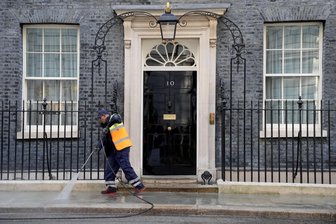 Labours letzte Hoffnung - Die Donwningstreet 10 in London, Sitz des britischen Premiers. Zieht hier bald ein neuer ein?