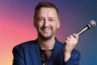 Lachnacht, Spitzen-Modenschau und mehr: Tipps für das Wochenende im Raum Aue und Schwarzenberg - In Aue gibt’s am Freitag was zu lachen: Stand-up-Comedian Ole Lehmann führt durch die erste Lachnacht.