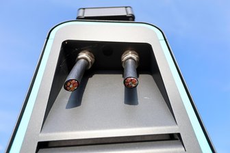 Ladekabel abgeschnitten: 10.000 Euro Schaden an Zwickauer E-Tankstelle - Kabelklau an E-Ladestationen wird aus vielen Orten gemeldet.