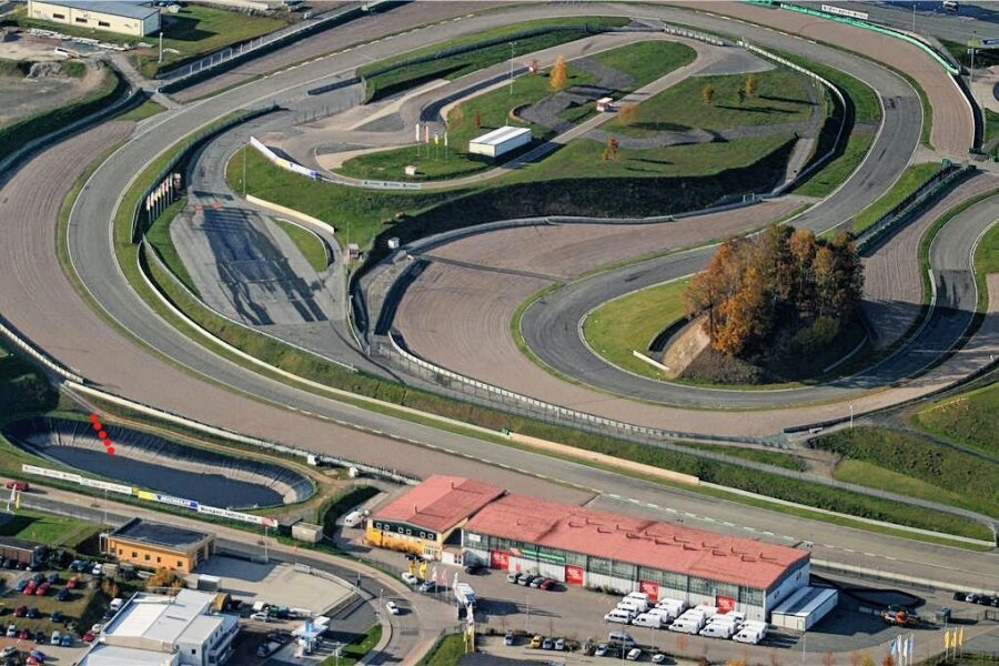Lärm am Sachsenring soll noch genauer gemessen werden - Entlang des Sachsenrings müssen vier zusätzliche Lärmmessstellen eingerichtet werden. 