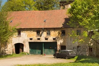 Lärm aus altem Gemäuer sorgt für Ärger - Die ehemalige Spinnmühle in Schlettau an der Talstraße.