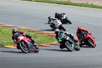 Lärm vom Sachsenring: Nächste Runde in der Debatte - Nicht die Rennen, sondern die Fahrten von Hobbypiloten sind es, die vielen Anwohnern ein Dorn im Auge sind.