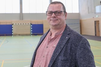 Lärmbelastung: Wie laut ist es an der B 173 in Niederwiesa? - Bauamtsleiter Lars Schuster empfiehlt Bürgern, sich wegen der Lärmbelastung an das Landesstraßenbauamt zu wenden.