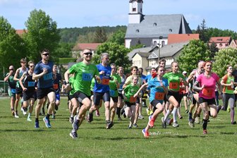 Läufer schnüren in Wechselburg die Schuhe - Der Trimm-Trab lockte in den vergangenen Jahren hunderte Läufer nach Wechselburg an.