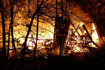 Lagerhalle in Chemnitz steht in Flammen -