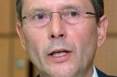 Land leitet 5000 Asylbewerber pro Monat an Kommunen weiter - Markus Ulbig - Innenminister