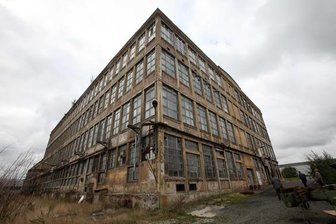 In den 1918 errichteten Horch-Hochbau sollte die Landesausstellung 2018 einziehen. Aber die Zukunft der denkmalgeschützten Industrie-Ruine ist ungewiss. 